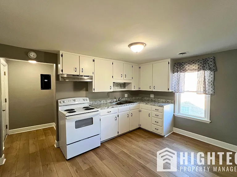 219 E McPherson Hwy — Photo 5