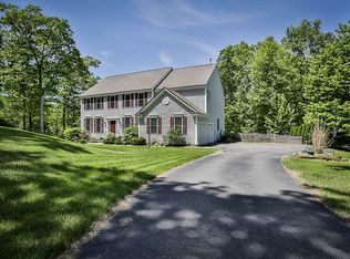 38 Pondfield Rd, Bedford, NH 03110
