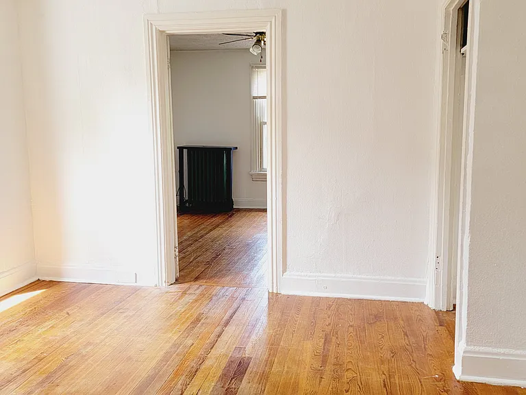 1505 Moore St — Photo 12