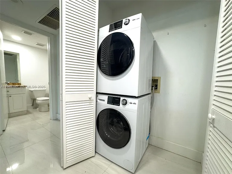 540 Brickell Key Dr #416 — Photo 10