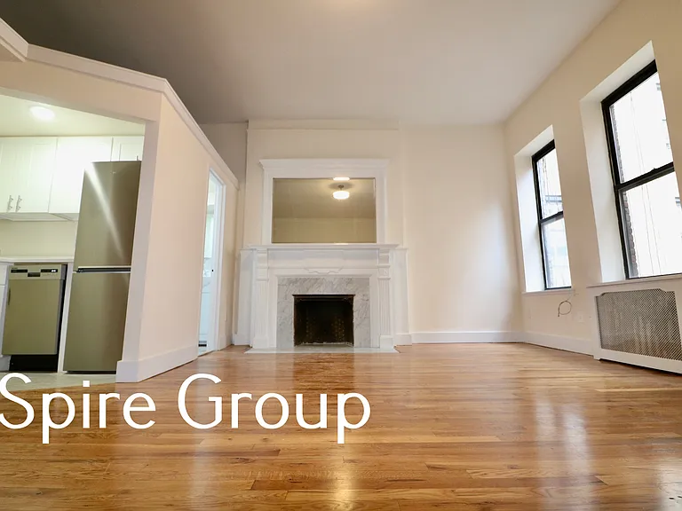 159 W 75th St #2R — Photo 5