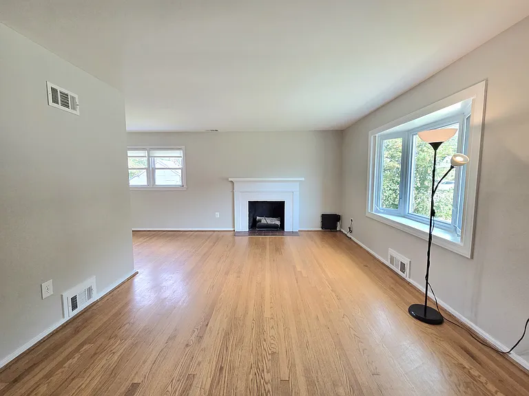 7020 Quander Rd — Photo 7