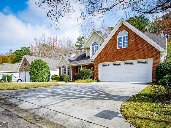 5th image of 128 Manor Way