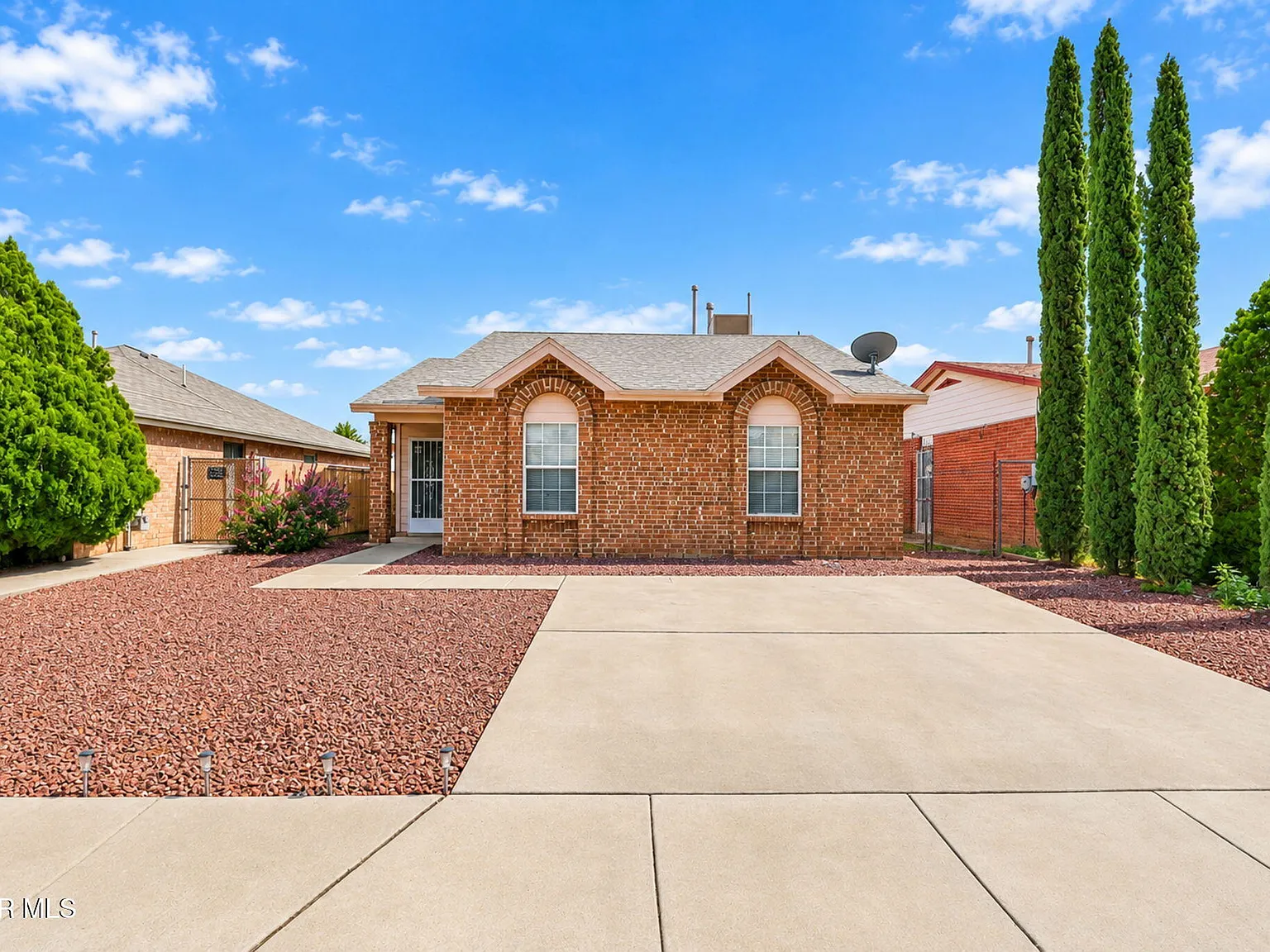 3 bed, 2.0 bath, 1200 sqft, $1,395 — Photo 3