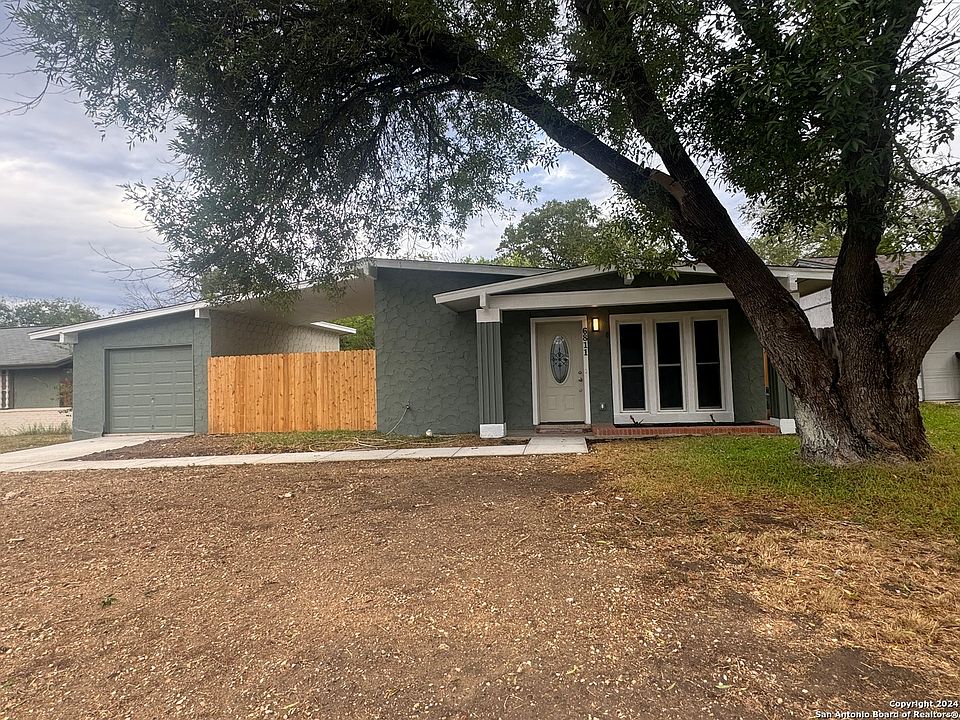 1st image of 6811 Blue Lake Dr