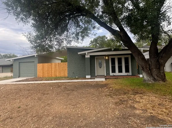 6811 Blue Lake Dr, San Antonio, TX 78244