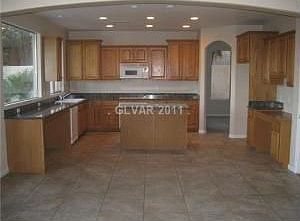 4th image of 5193 Masotta Ave