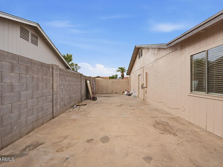 4731 W Paradise Ln — Photo 37