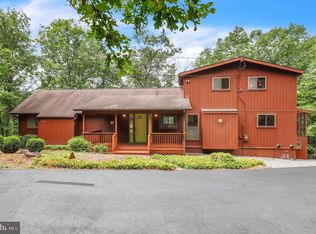 986 Walden Rd, Hedgesville, WV 25427