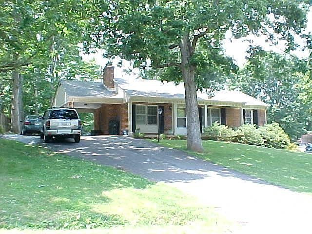 1st image of 422 Woodland Cir