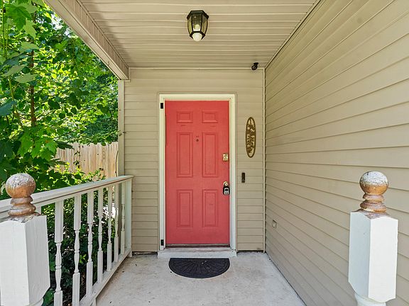 3rd image of 130 Chandler Dr