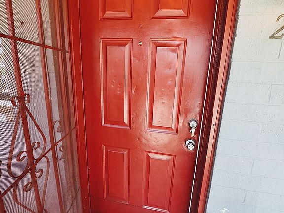 3rd image of 10648 N 15th Ave APT 1