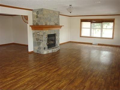 2nd image of 7186 Oberlin Rd