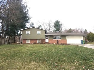 1195 Chaparrel Rd SW, Hartville, OH 44632