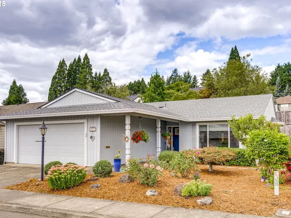 10715 SW Highland Dr, Tigard, OR 97224