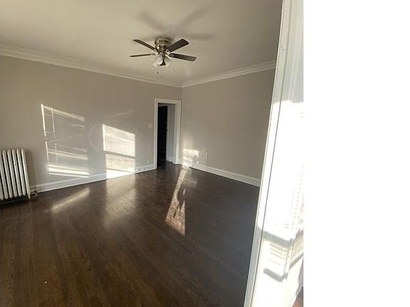 4th image of 6707 S Cregier Ave #3B