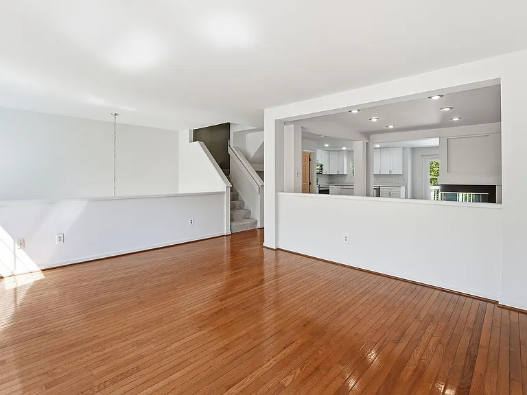 2709 Baronhurst Dr — Photo 6