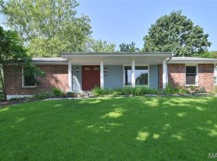 313 Wildforest Dr, Ballwin, MO