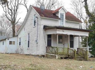 206 W Benton St, Clinton, MO 64735
