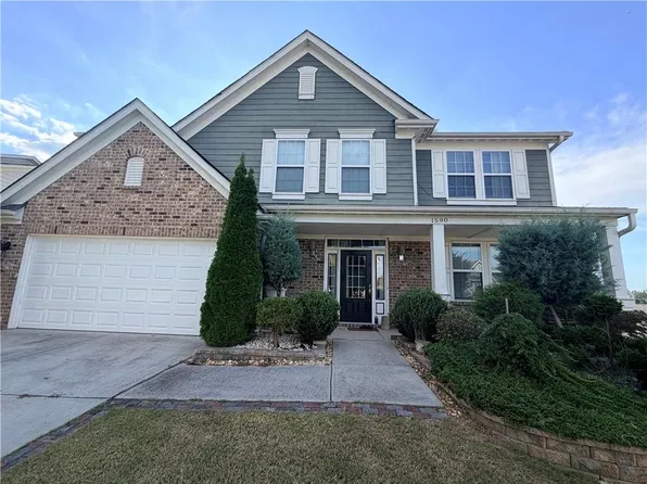 1590 Hillcrest Dr, Sugar Hill, GA 30518