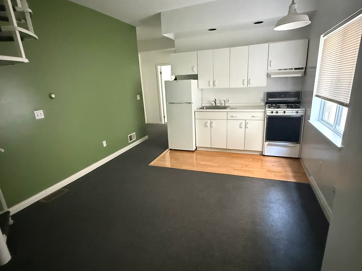 2 bed, 1500 sqft, $1,550 — Photo 3