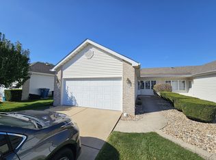 1734 Chestnut Dr, Crown Pt, IN 46307