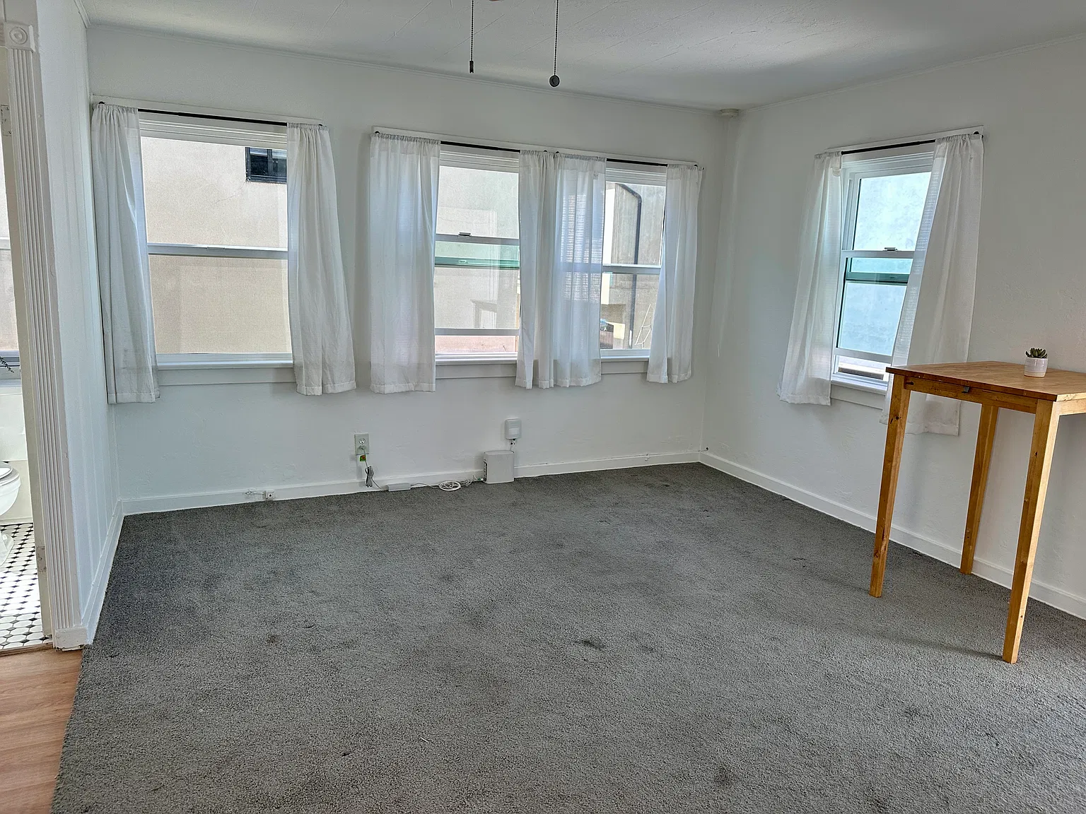 Studio, 450 sqft, $2,200 — Photo 2