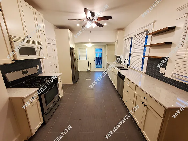 4521 Fairmount Ave — Photo 10