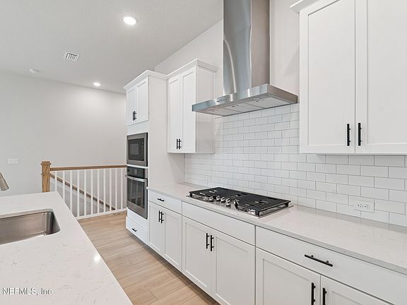 6th image of this home