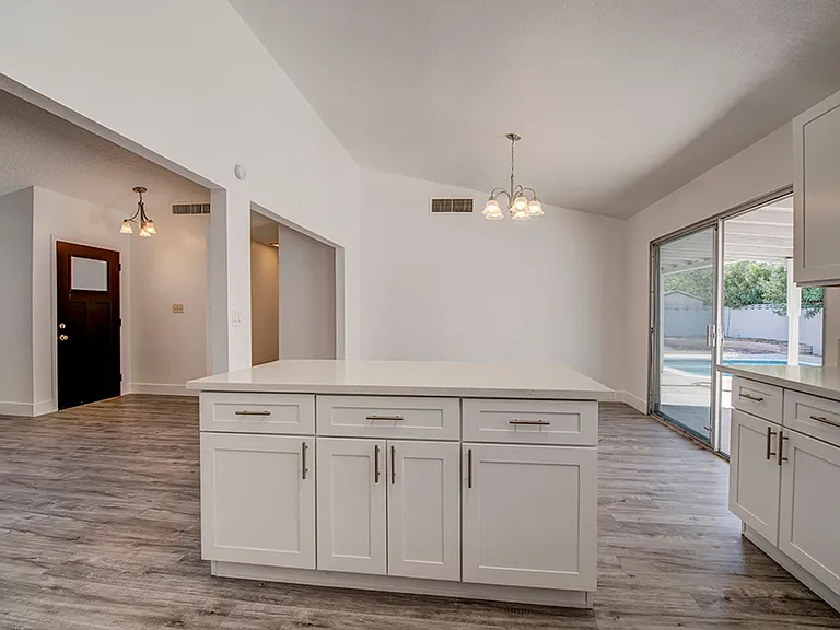 5461 Palmyra Ave — Photo 21