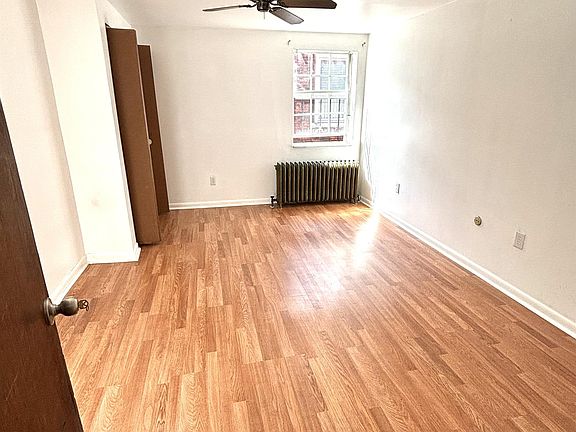 4th image of 325 N Neville St #11173174