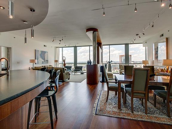 4th image of 900 20th Ave S APT 1111