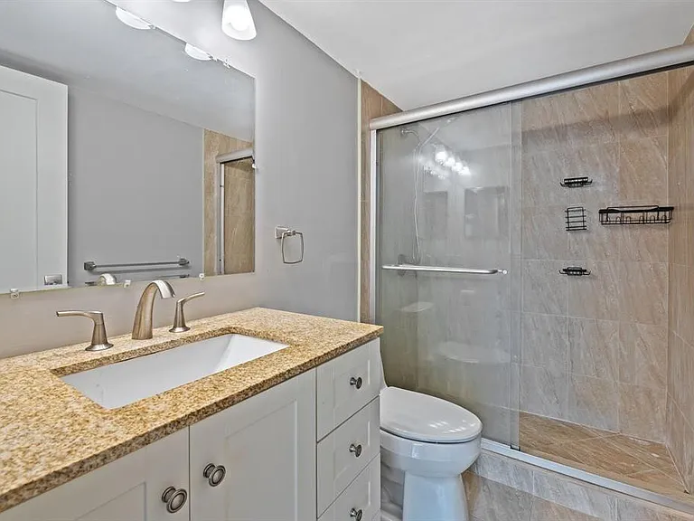340 Sunset Dr #401 — Photo 18