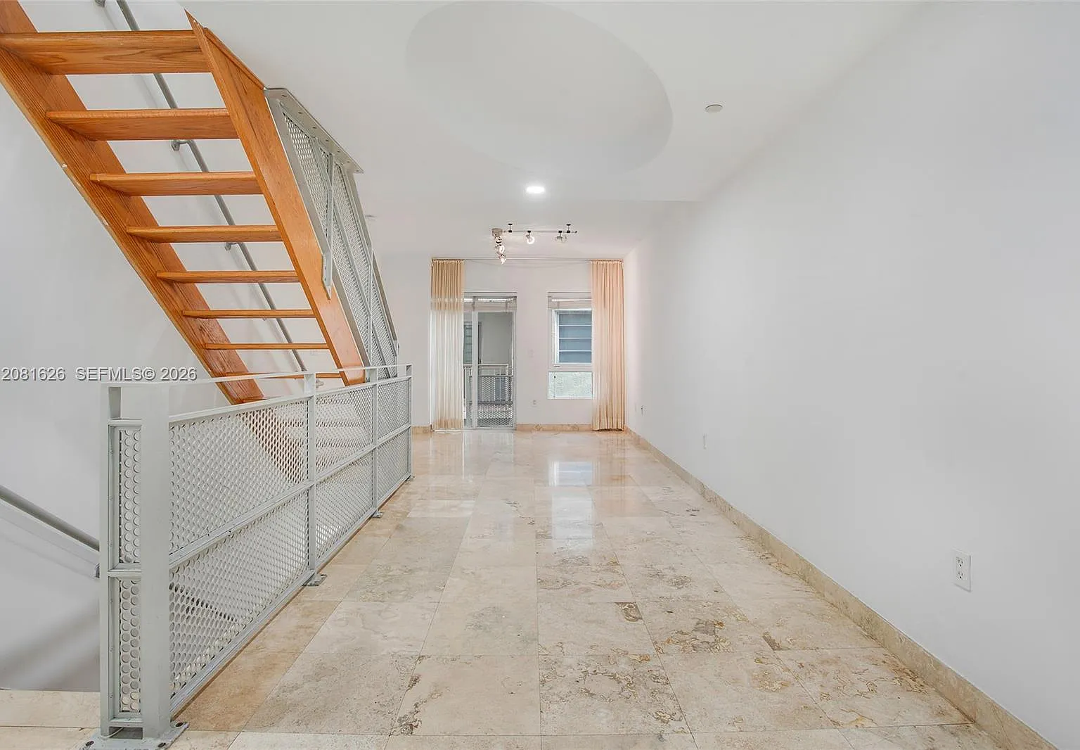 Washington Corner Condo — Photo 3