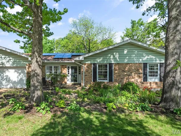 9055 Grant Farm Trl, Saint Louis, MO 63126