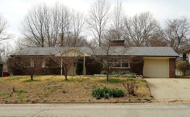 1st image of 715 Glendale Dr