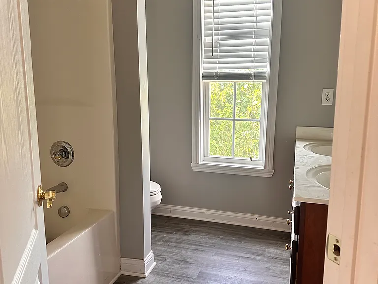 605 Mannington Pl — Photo 43