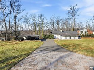 27 Suffolk Ln, Tenafly, NJ