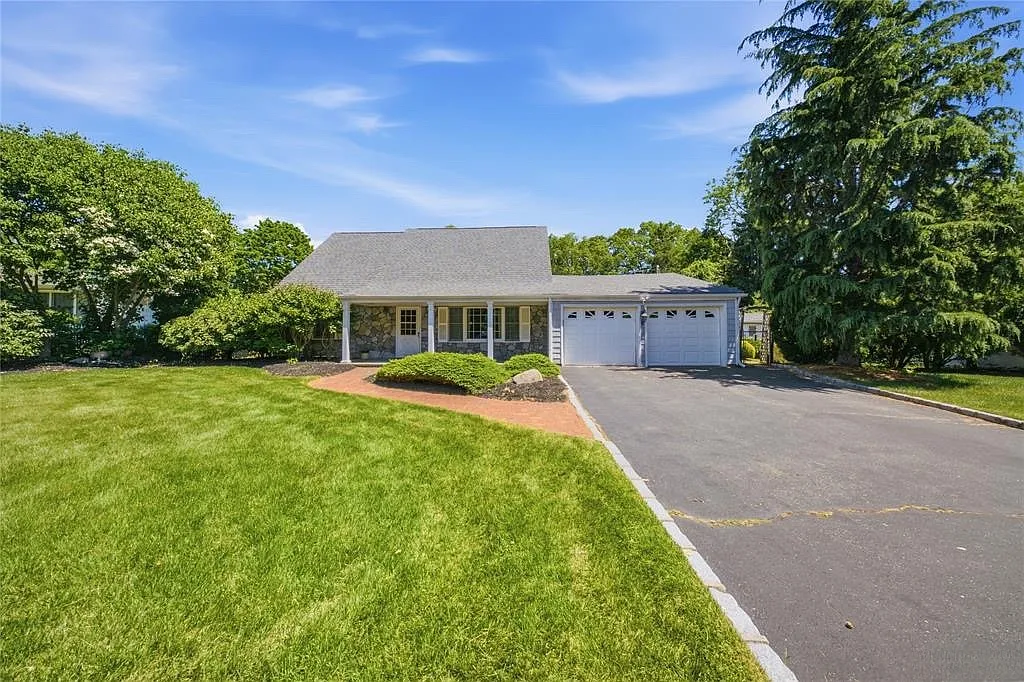 4 bed, 1800 sqft, $4,800 — Photo 1