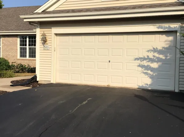 W241N5743 Birchwood Ln, Sussex, WI 53089