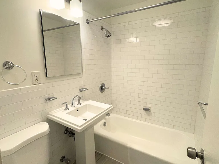 327 W 89th St #3R — Photo 7
