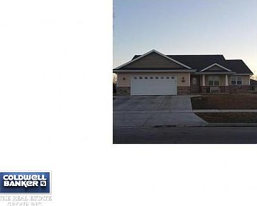 1st image of 749 E River Dr