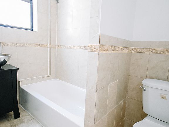 5th image of 45 Tiemann Pl #44R