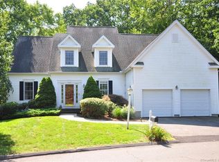 1 Muirfield Ln #1, Avon, CT 06001