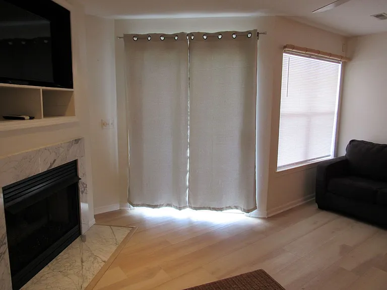 549 Park Place Dr #1E — Photo 9