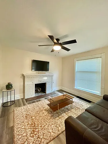 629 Crescent St NE #1 Photo 1