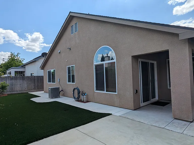 286 Santa Barbara Ave — Photo 6