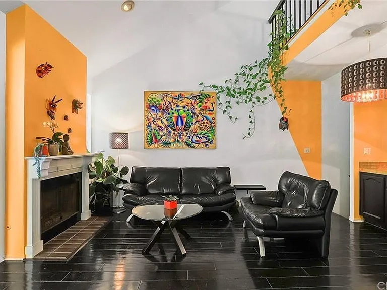 330 Cordova St #330 — Photo 4