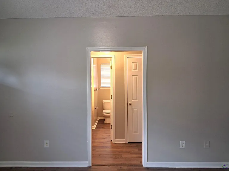105 Monticello Dr — Photo 14