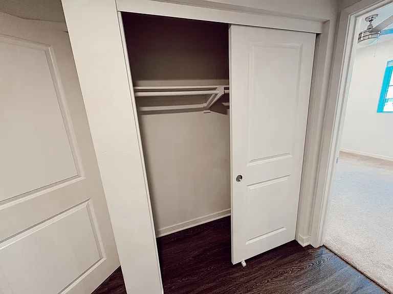 6332 Woodman Ave #5 — Photo 8